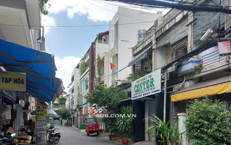 Bán nhà HXH 5m Trương Công Định ngay khu VIP Bàu Cát, Tân Bình, 70 m2, 4.3x16m. Chỉ 7.9 Tỷ còn TL    .